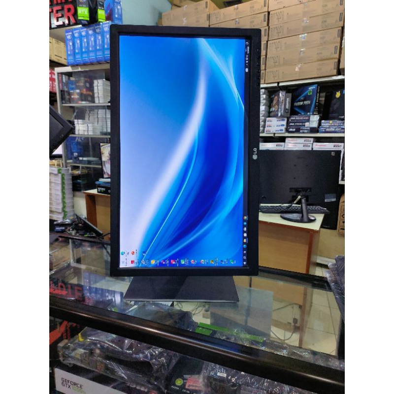 Monitor LG 24 in normal murah