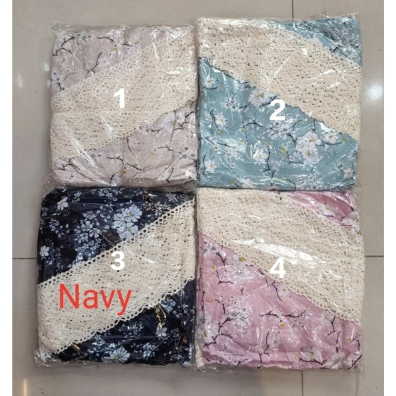 Mukenah rayon motif renda besar