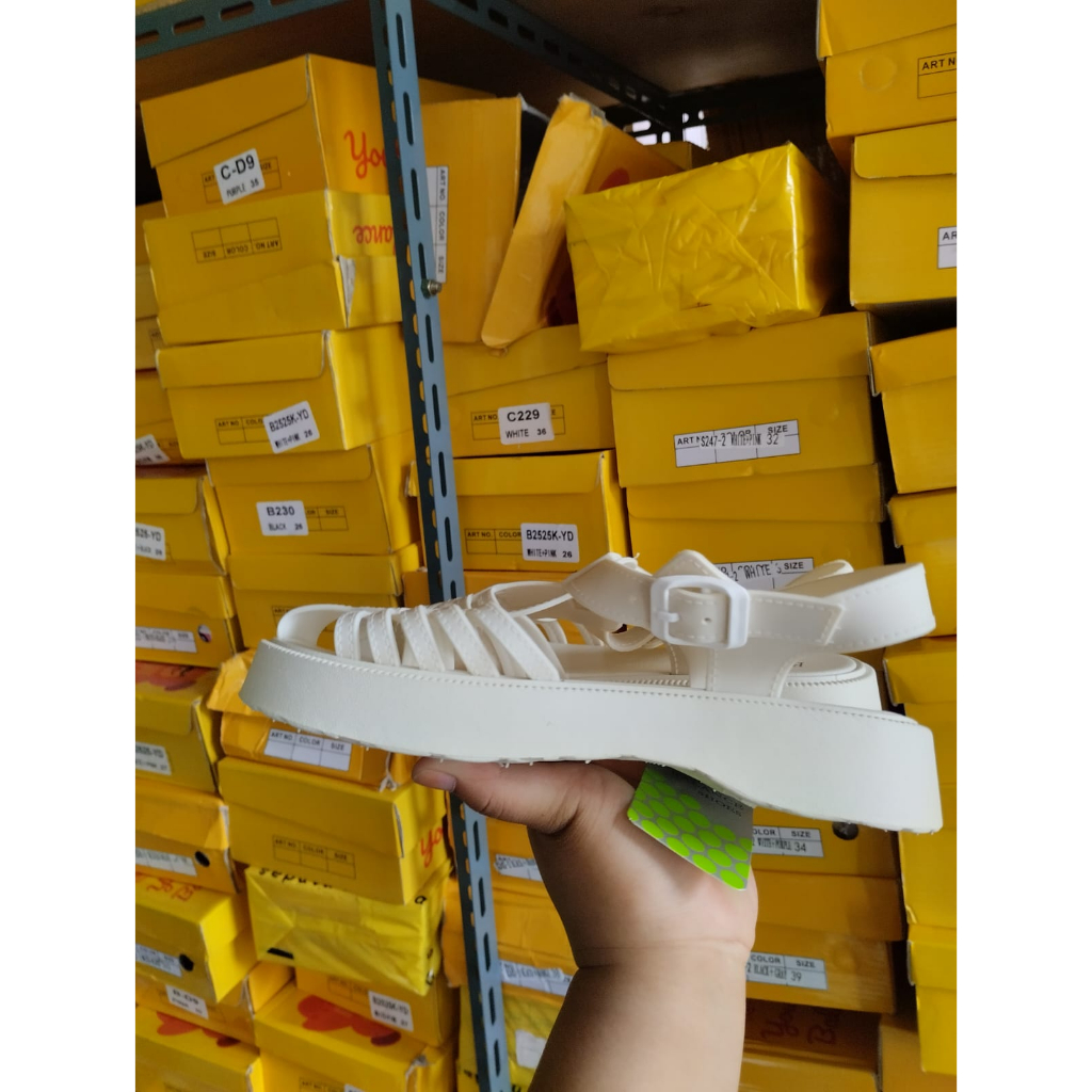 87 Sandal Wanita import model terbaru 971/sandal jelly melisa kw import