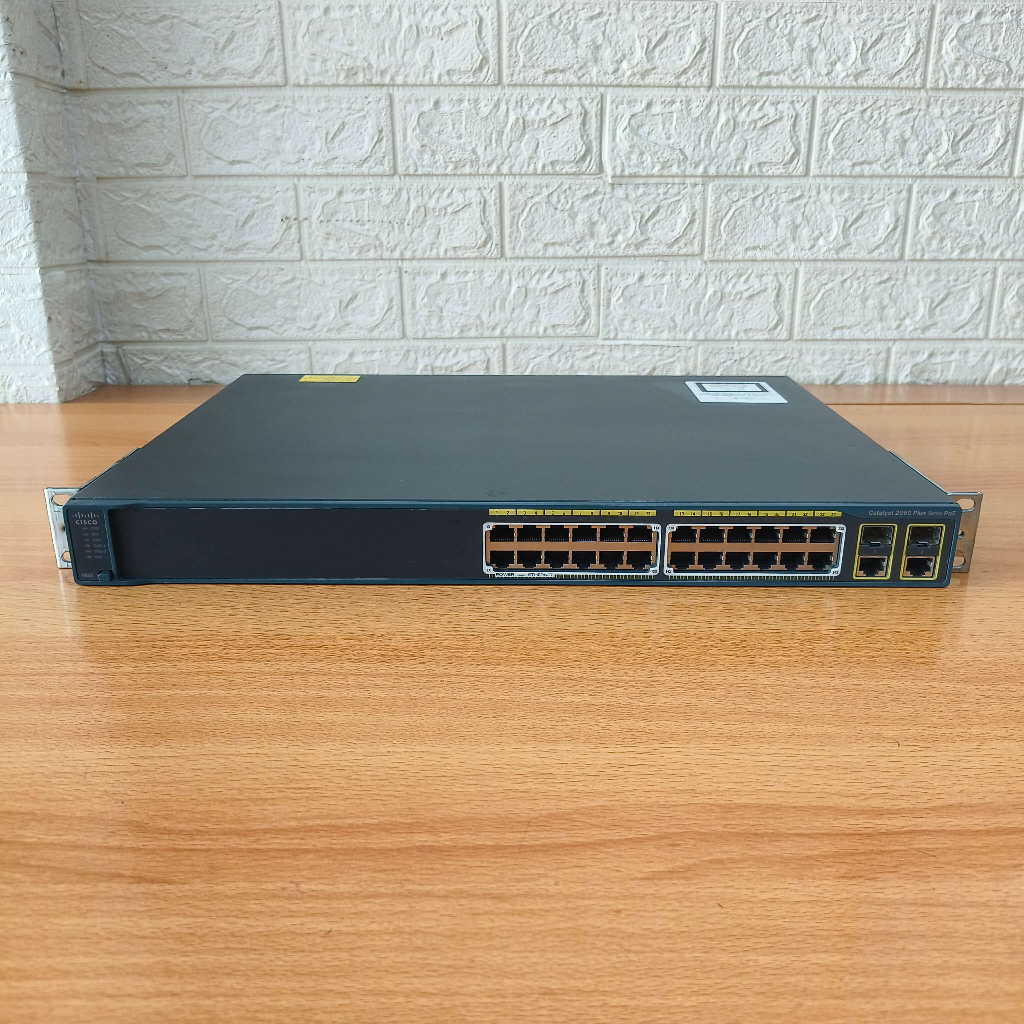 Switch Cisco Catalyst 2960 Plus 24 Port PoE WS-C2960+24PC-L