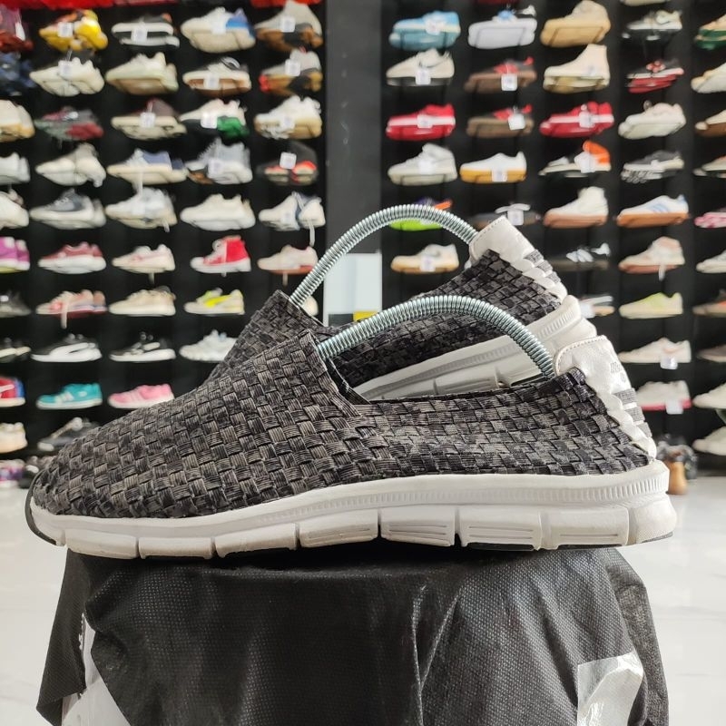 Sepatu Hawkins Sport Slip-on size 42