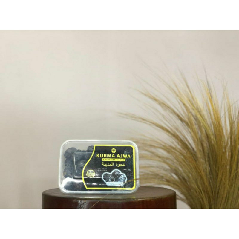 

Kurma Ajwa Premium Dates