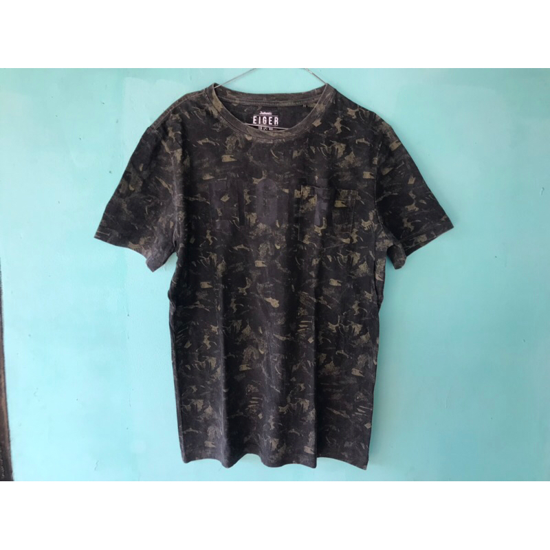 barang second Kaos Eiger Camo size L second