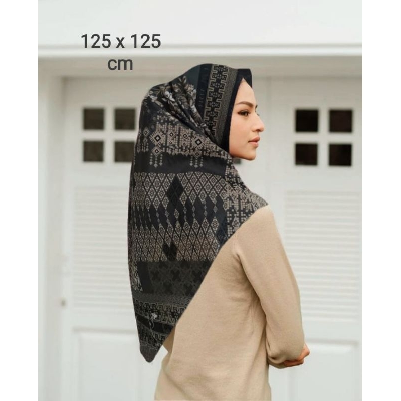 SALE HIJAB / SYARI LOKITAA HITAM / COD / KERUDUNG VOAL MOTIF / SEGI EMPAT VOAL / JILBAB TERBARU / LA