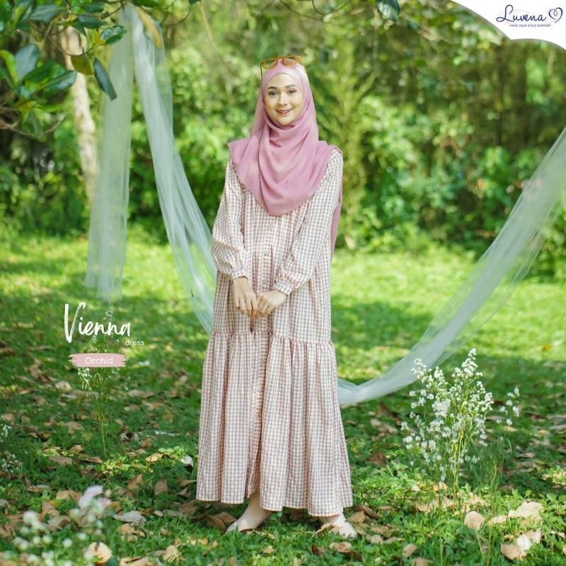 VIENNA DRESS by Luvena