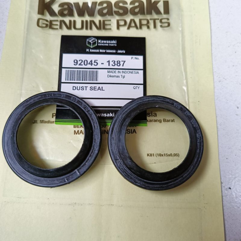 Seal tutup abu debu shock NINJA 250 CRF 150 CRF230 CBR 250 THUNDER 250 PULSAR 200NS 1 PC