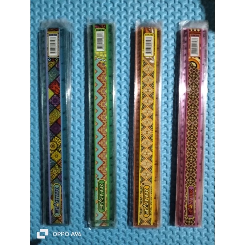 

Penggaris Karakter Batik (1 pcs)
