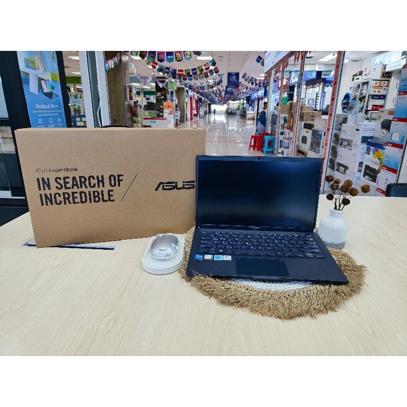 Asus ExpertBook B1400CEAE-EB5671W with Intel i5 11th Gen and 24GB RAAM and 1TB SSD
