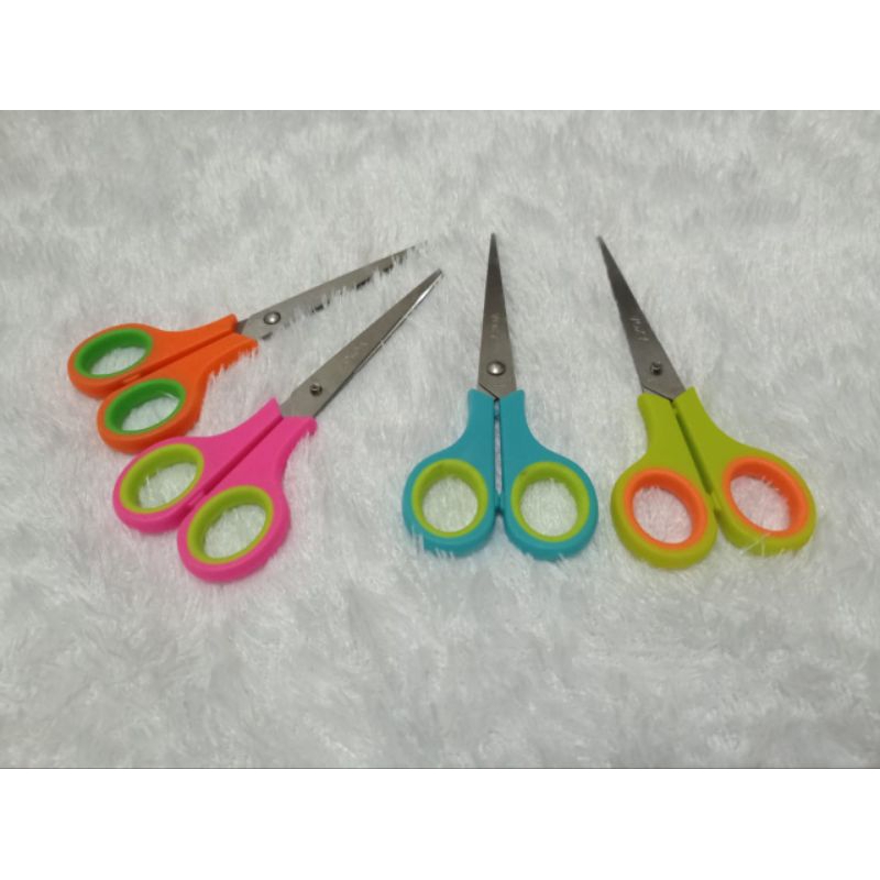 

GUNTING WARNA WARNI UKURAN BESAR