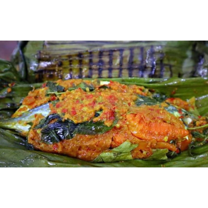

PEPES IKAN KEMBUNG DAUN KEMANGI (PER EKOR)