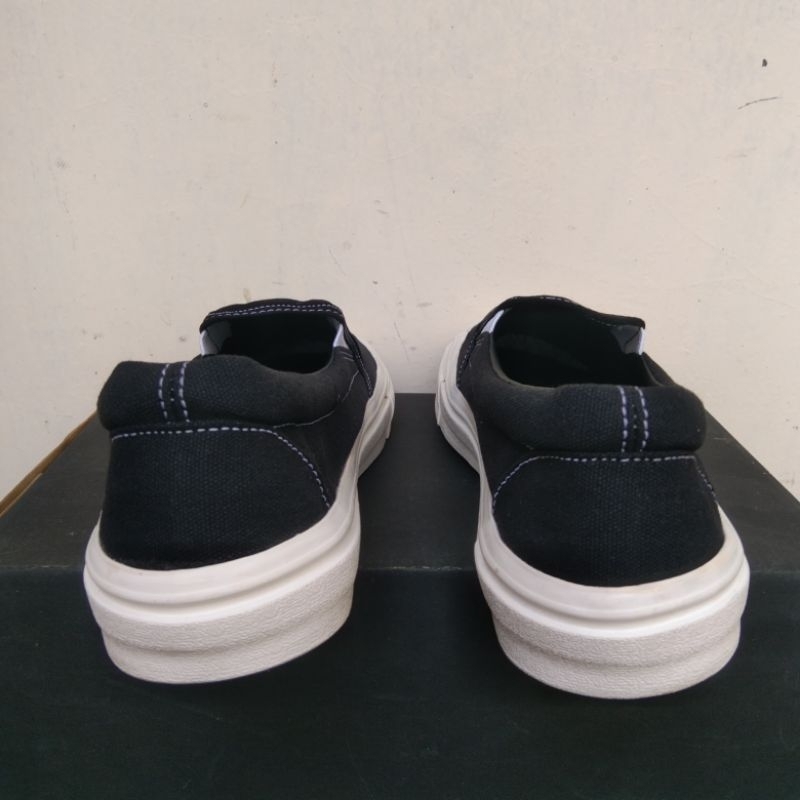 sepatu slip on TEACH PEACE PREMIUM QUALITY NOBRAND