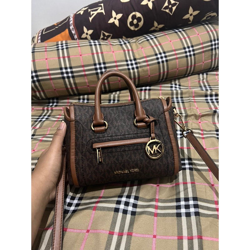 preloved mk carine