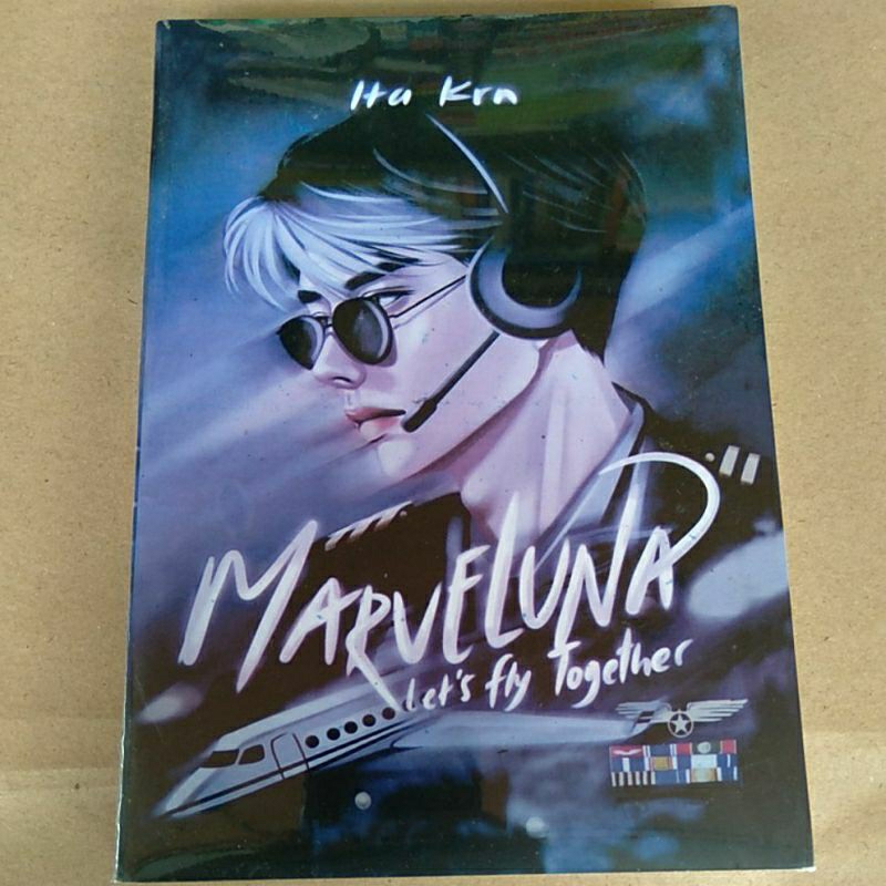 

Novel Marveluna Lets Fly Together