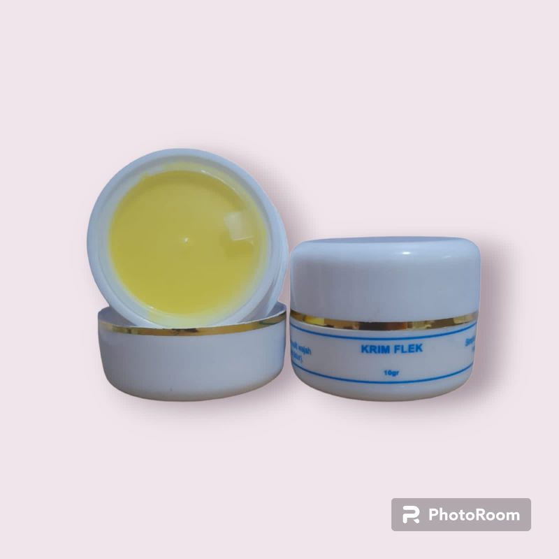 Cream FLEK SUPER PROBEAUTY/ menghilangkan flek hitam & mencerahkan wajah
