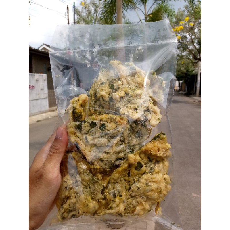 

ANEKA KERIPIK, STIK, TEMPE TEPUNG CEMILAN MURAH ENAK 200gr.