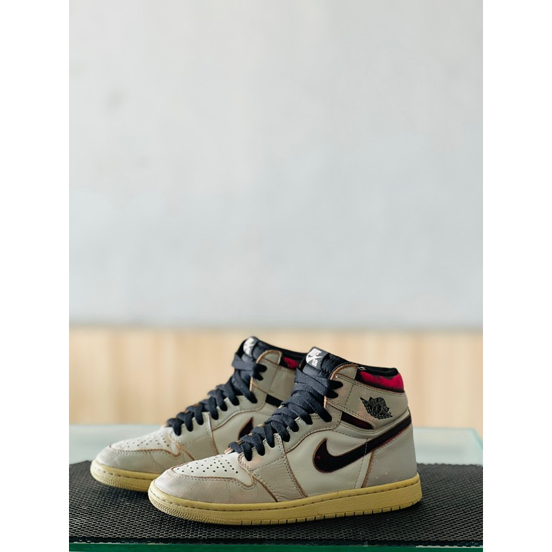 Nike Air Jordan 1 Retro High OG x SB NYC to Paris UPC TEMBUS