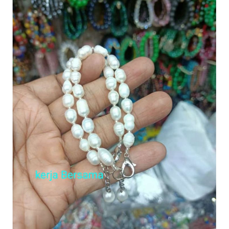 Gelang mutiara oval asli air tawar dengan manik