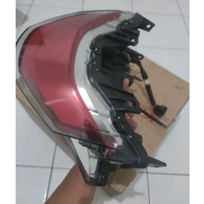 lampu belakang pcx 150