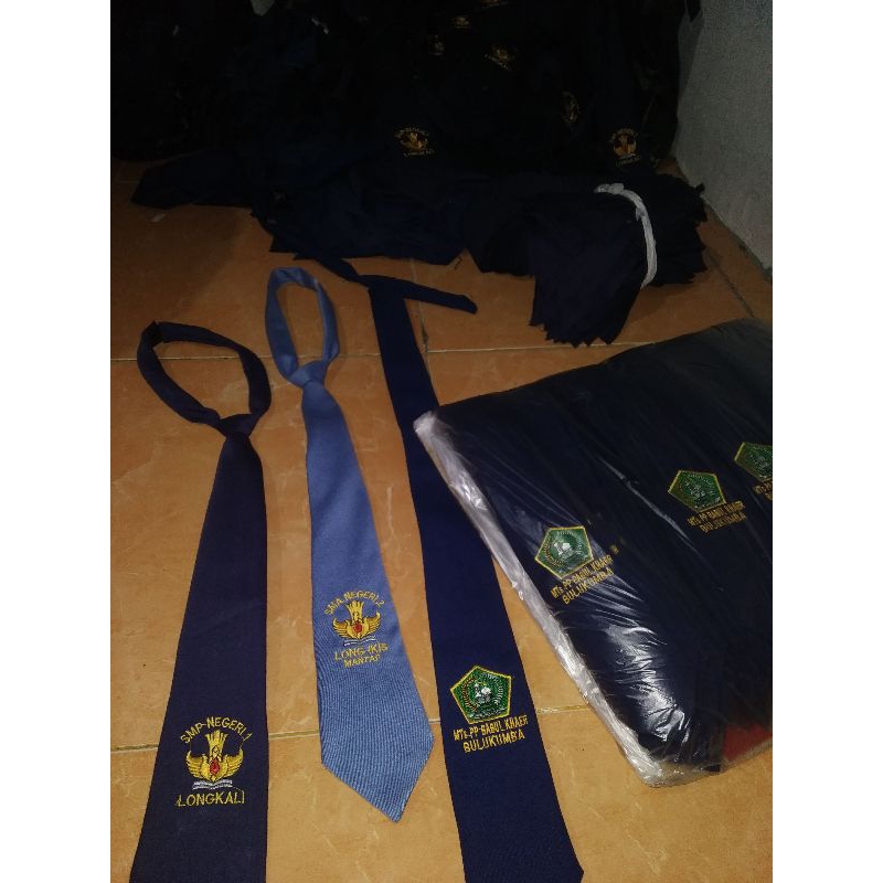 Dasi panjang SMP, SMA/SMK drill