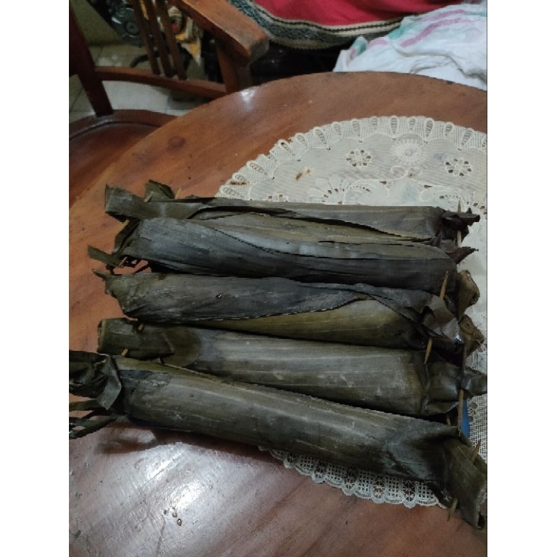 

lontong Daun Pisang size jumbo Tanpa Isi