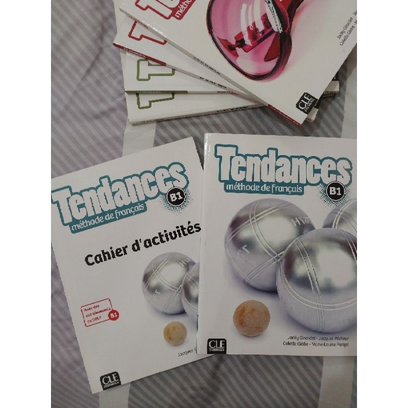 Tendances Méthode de Français French Book IFI A1, A2, dan B2 (1 Set)