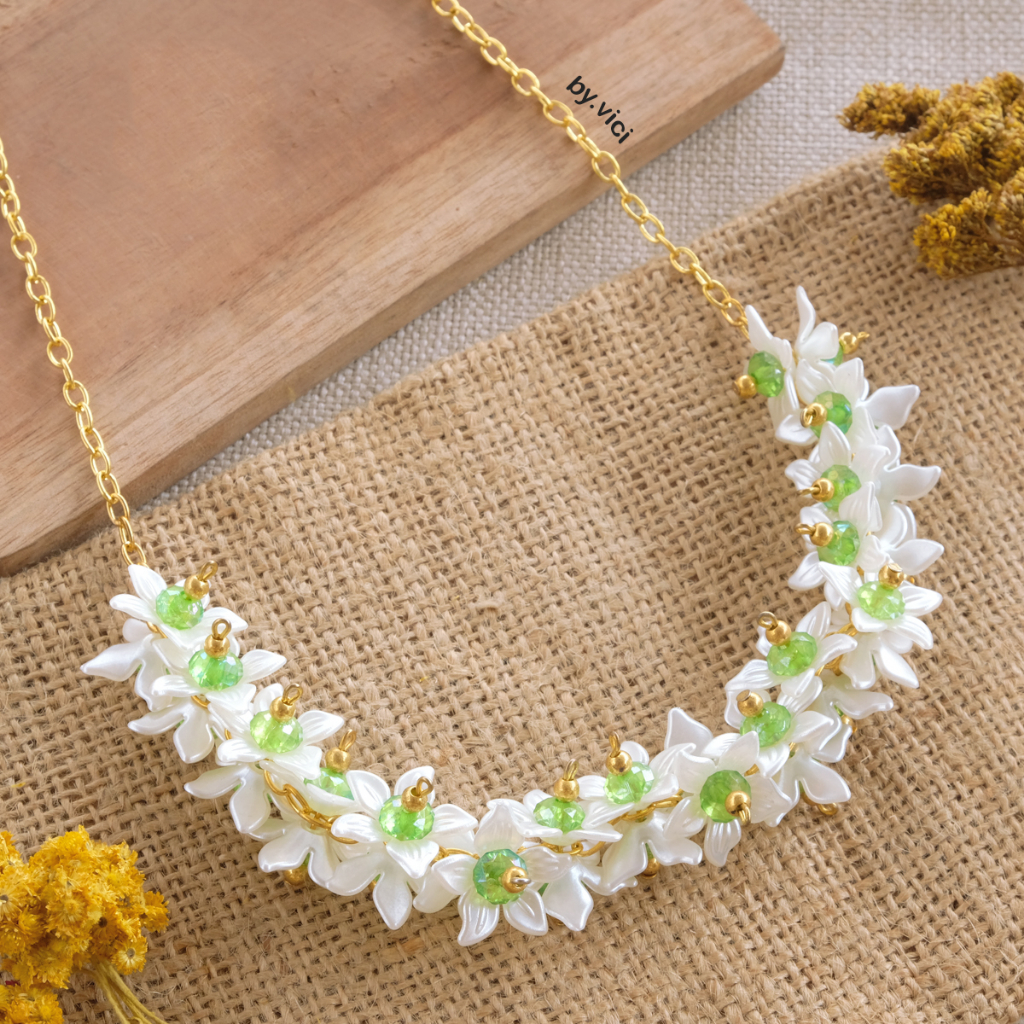 Kalung Hijab Cangkang Edisi Kistal Mewah