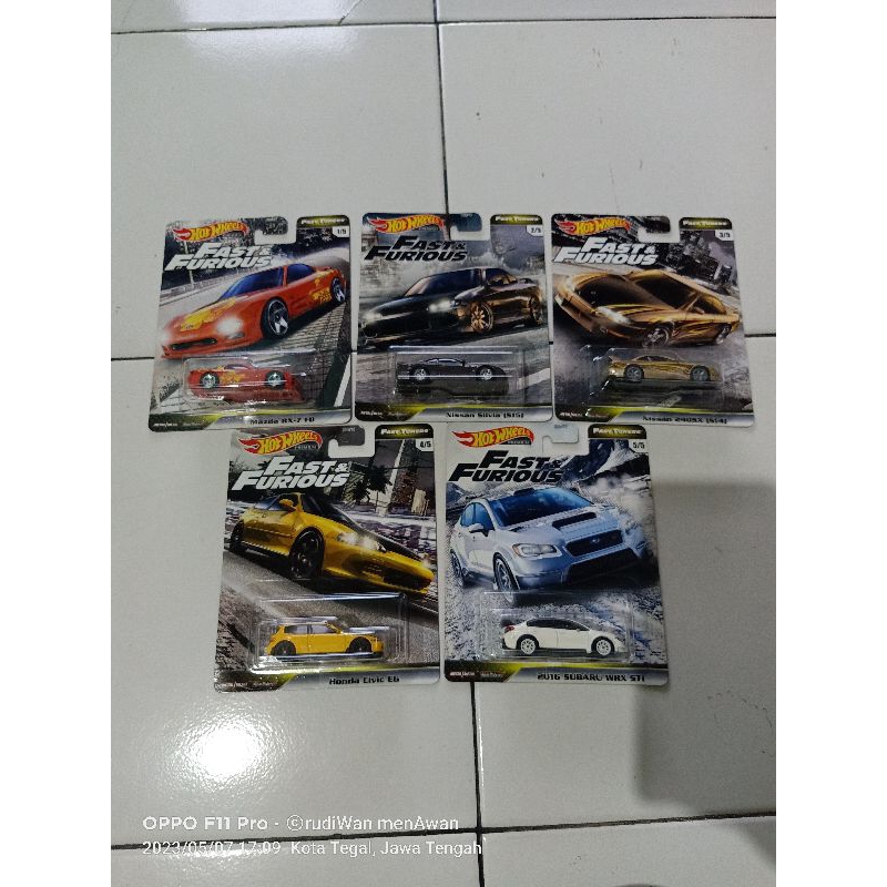 Hotwheels Fast and Furious Fast Turners satu set