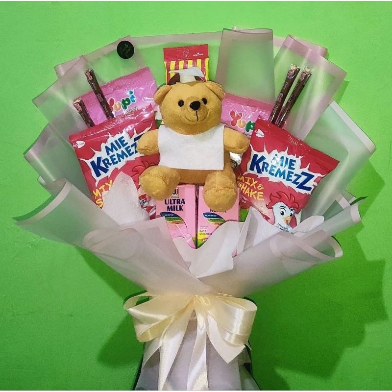 bucket snack wisuda yupi