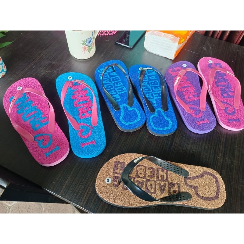 sendal pantai padang