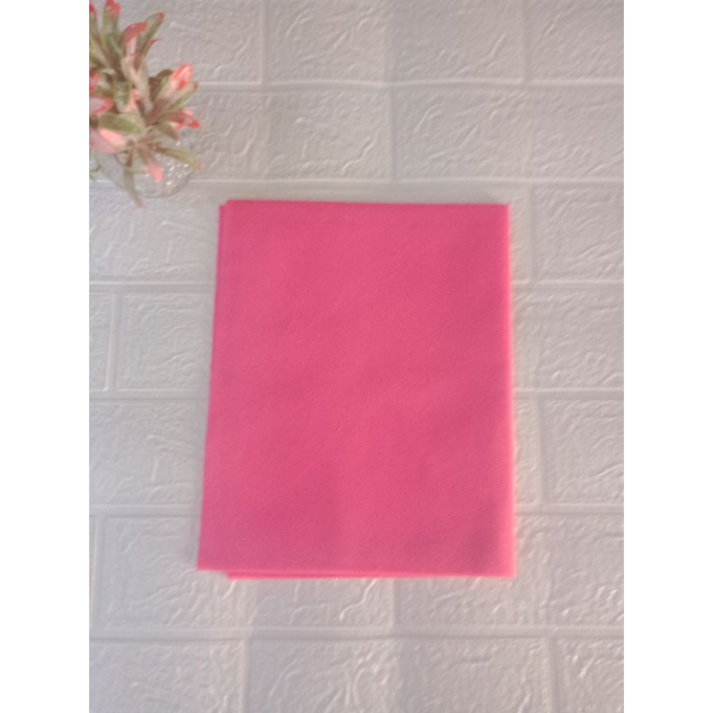 

KAIN SPUNBOND Pembungkus buket bunga sedang 50gsm pink