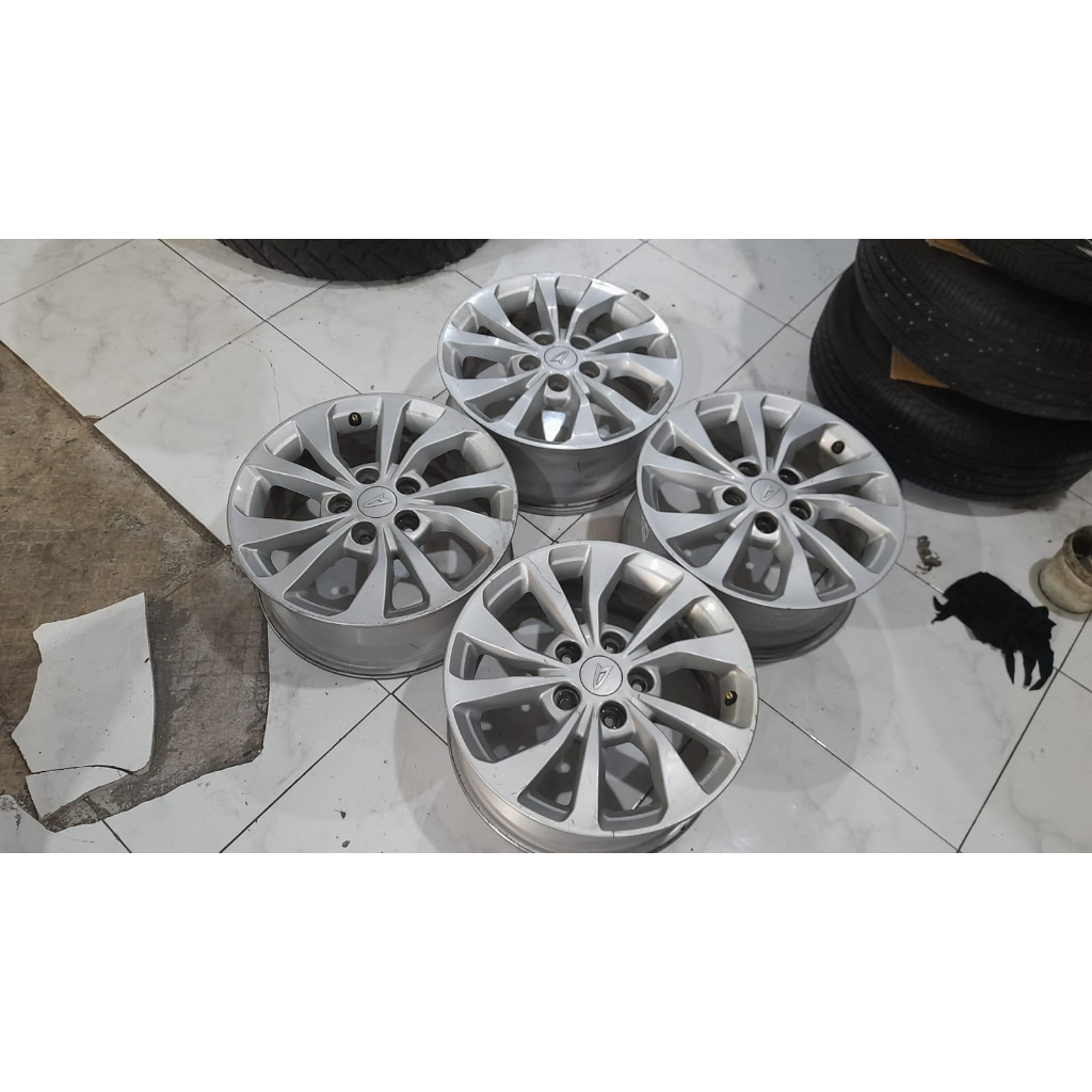 VELG MBOIL BEKAS COPOTAN STANDAR TERIOS RING16 X6,5 5X114 ET50 SILVER PNP LUXIO GRAND MAX INOVA PICK