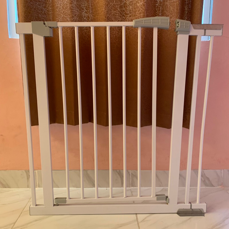 Preloved Baby Safety Gate / Pagar Pintu Bayi / Pintu Pengaman Bayi Growth Plan