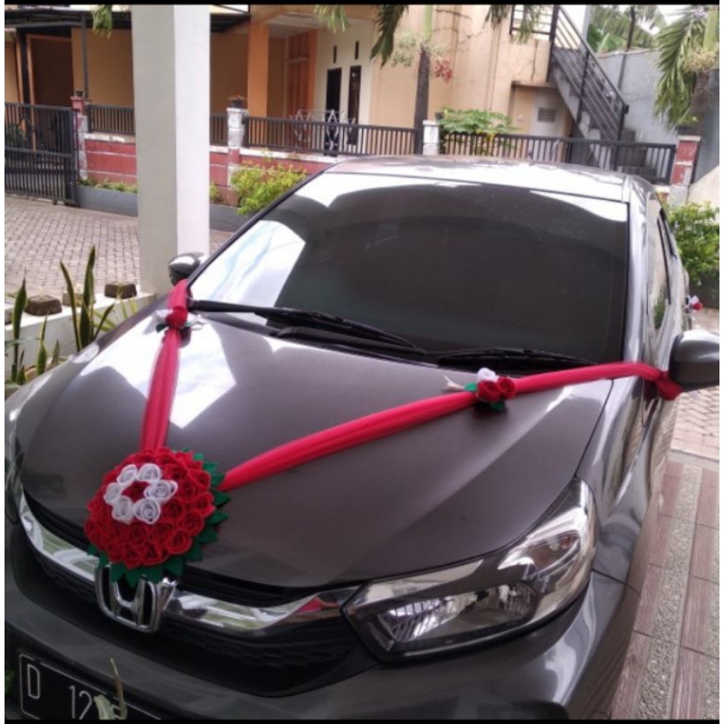 Bunga hiasan mobil pengantin