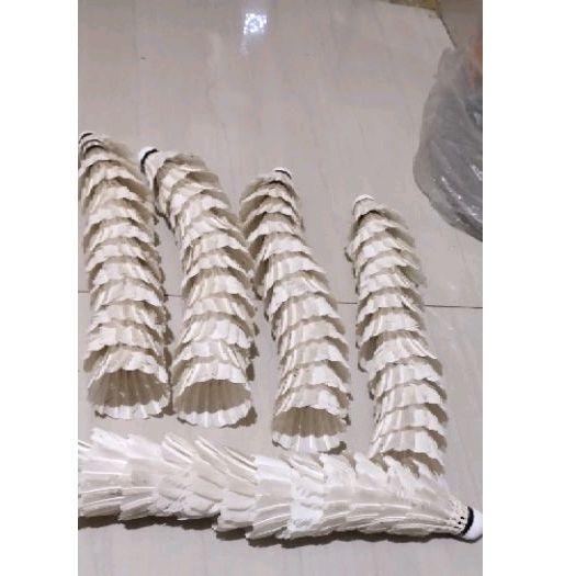 shuttlecock/kock/kok bekas badminton bulu utuh