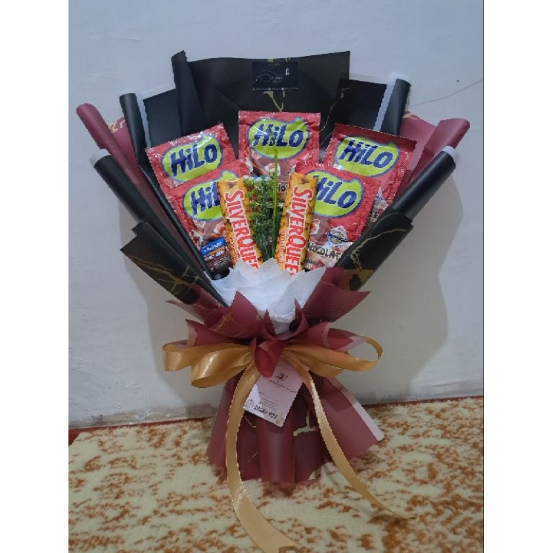 

buket custom sehari jadi Hilo sachet dan Silverqueen