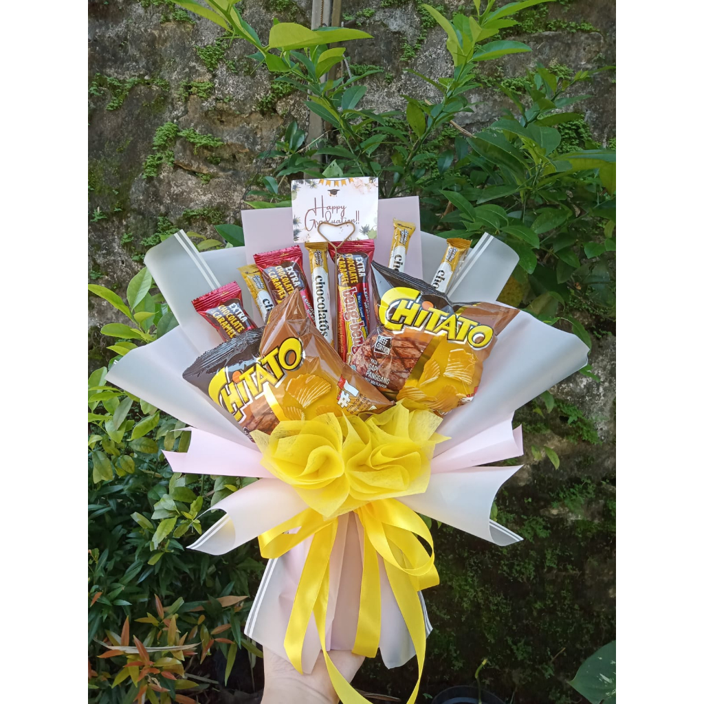 

Buket snack-buket hadiah-bucket kado ulang tahun,wisuda FREE gift card