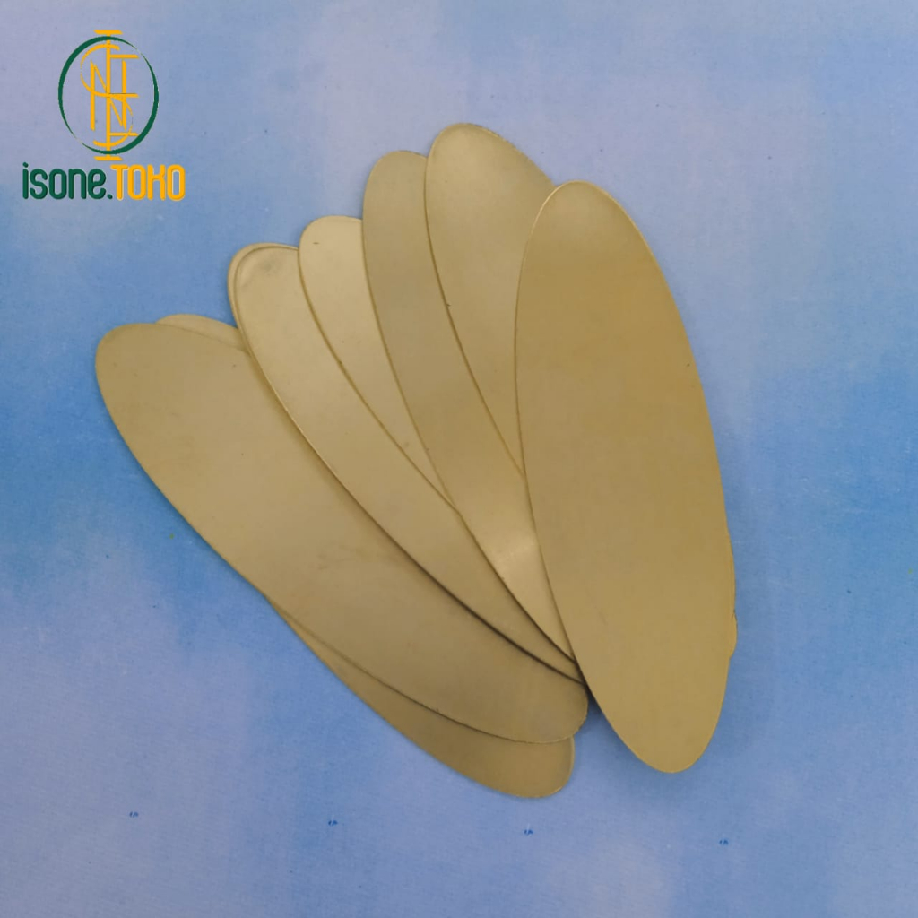 

Bahan Nama Dada /Namet Tag/ Papan Nama Plat Kuningan Oval 8x2,5 Tebal 0,5MM