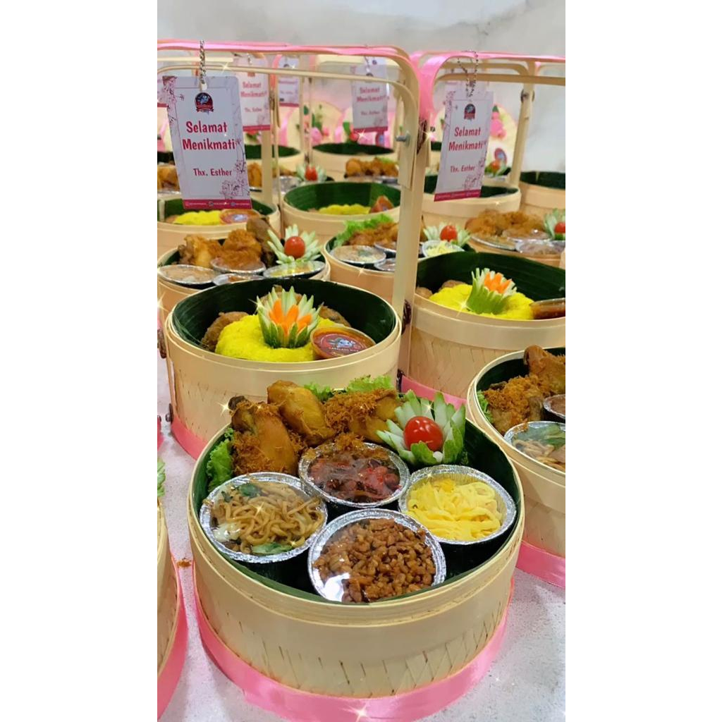 

Hampers Rantang 2susun Nasi Kuning