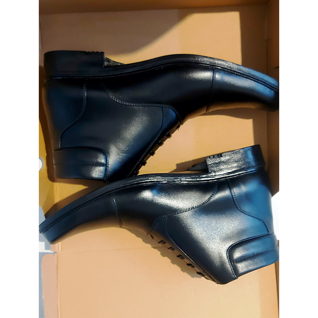 Sepatu PDH Merk medali ukuran 45