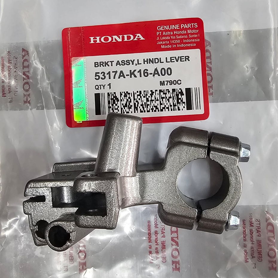 BRACKET DUDUKAN HANDEL KIRI HONDA SCOOPY 5317A-K16-A00 ( Scoopy 2016 Kebawah )