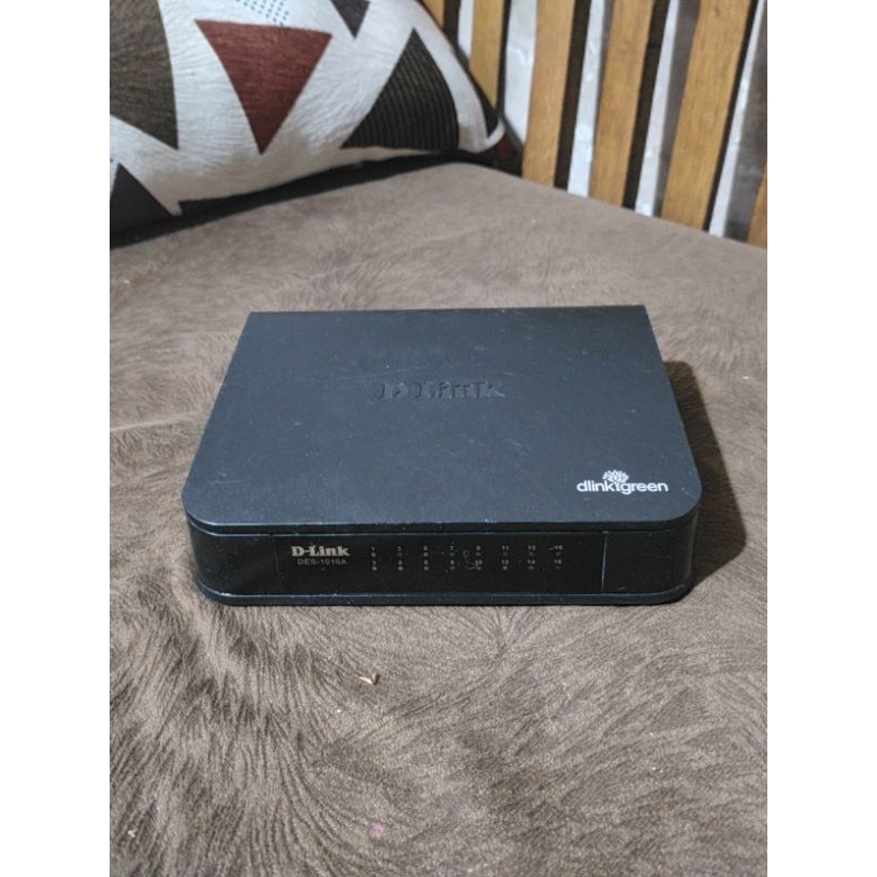 dLink switch hub 16Port