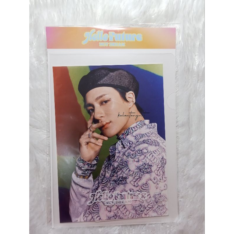 (ready) hello future postcard + pc holo jeno sealed set