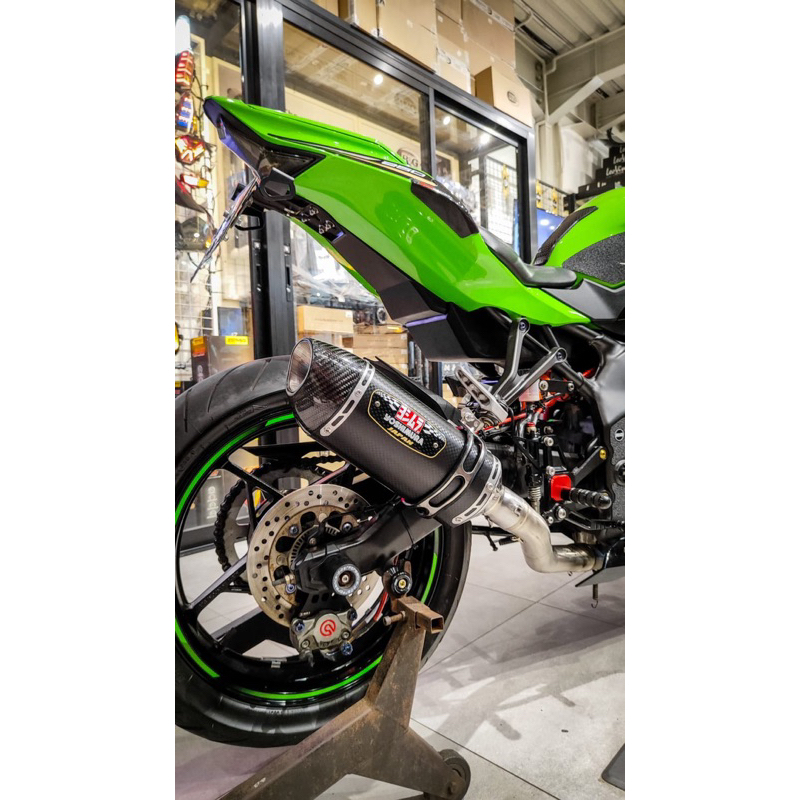 YOSHIMURA Knalpot Racing Kawasaki ZX25R R77 Original Japan