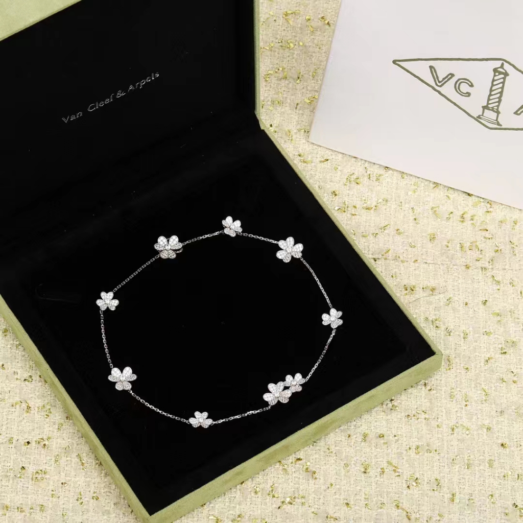 Van Cleef&Arpels vca nine flower full diamond necklace