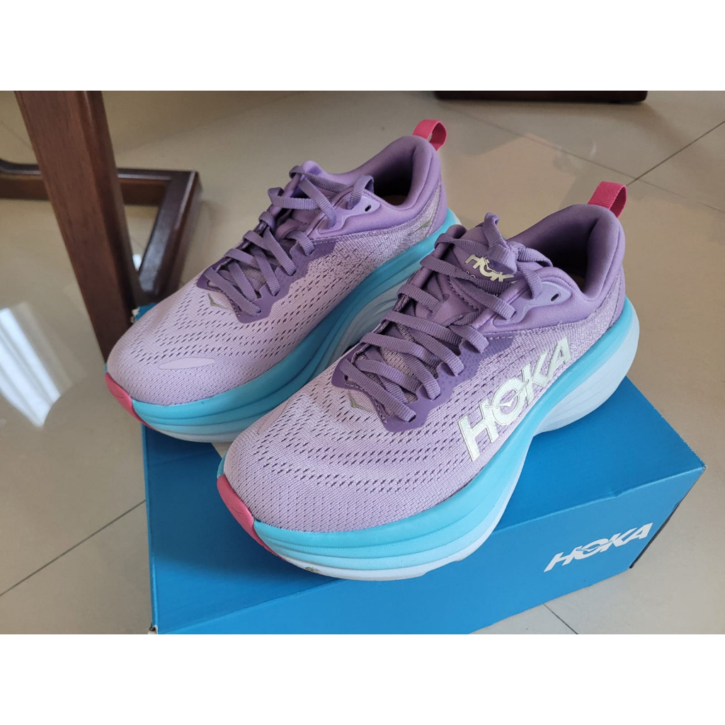 Hoka One One  Bondi 8 Ukuran 38 - Sepatu Wanita