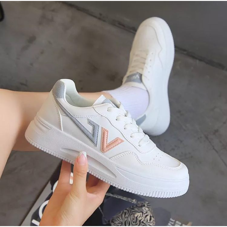 Sepatu Sneakers Import Wanita Dewasa Terbaru Casual Cewek Korea Kekinian Perempuan