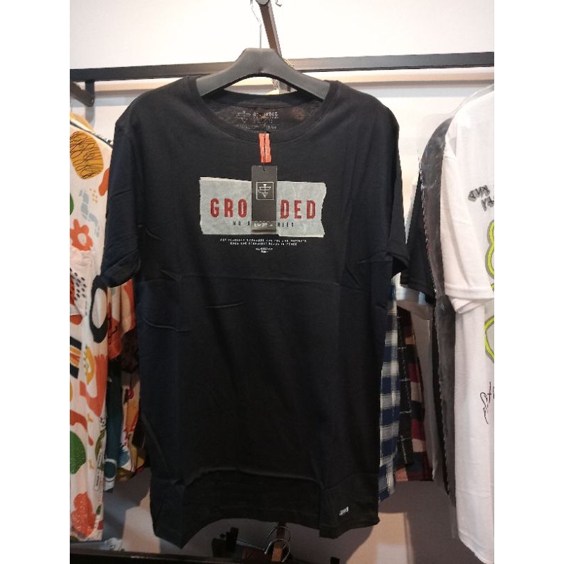 Kaos Surfing Hitam Grounded