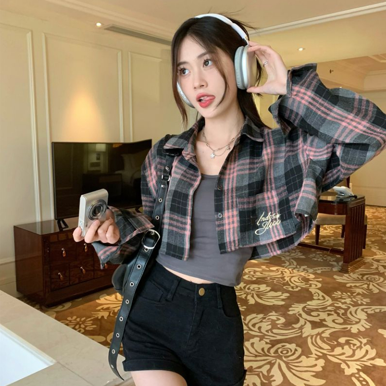 Kemeja Korea Kotak-kotak crop top --- Trion Shirt