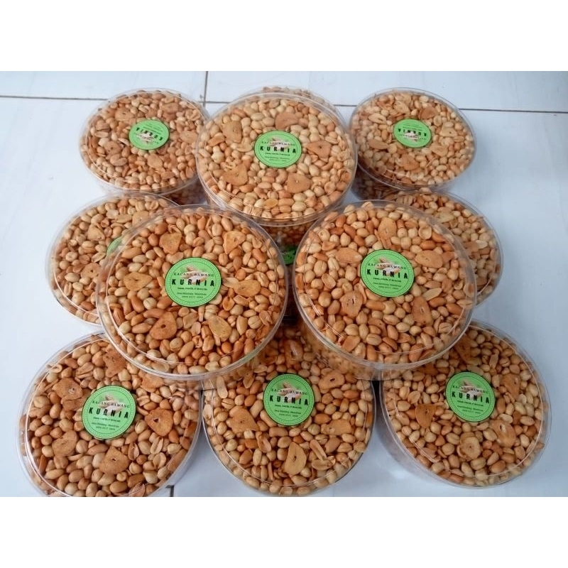 

Cemilan Kacang Bawang Renyah Gurih 500gram