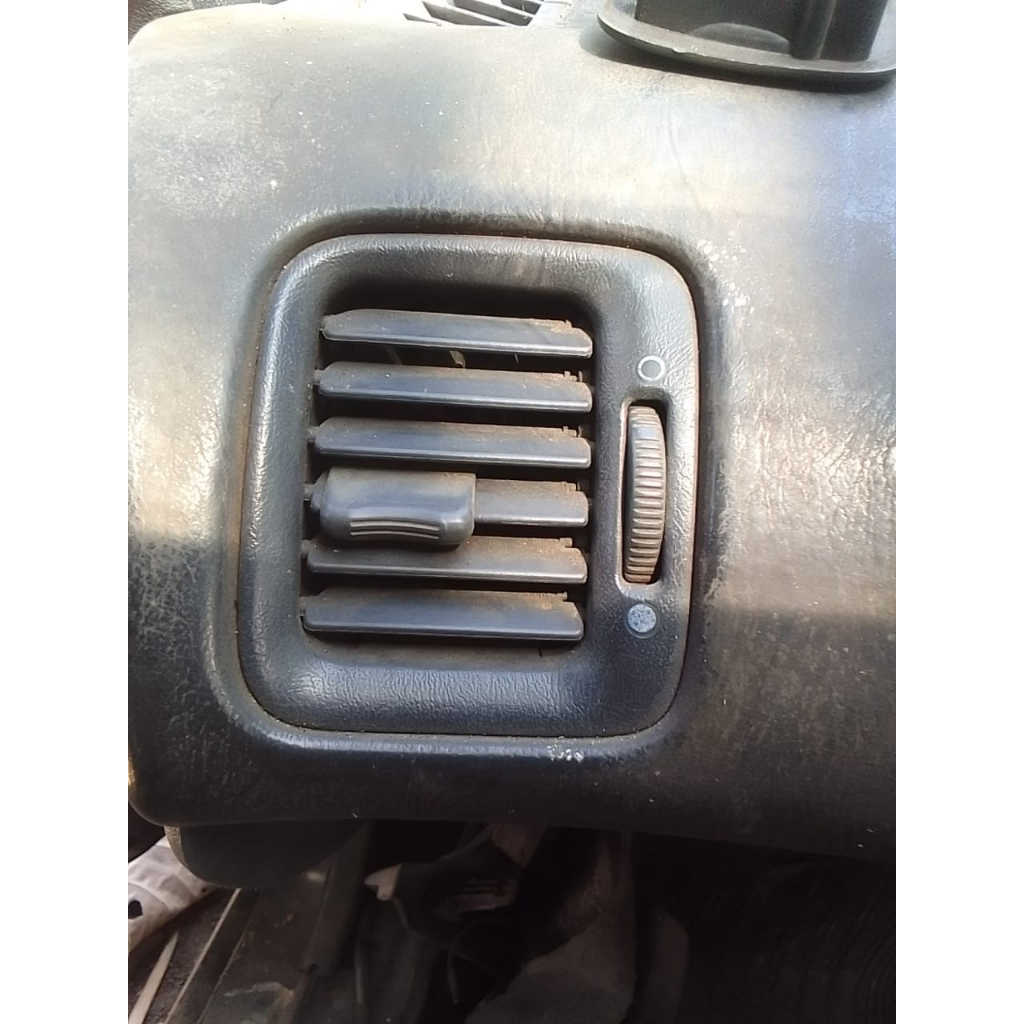 Kisi AC kanan kiri Accord Cielo